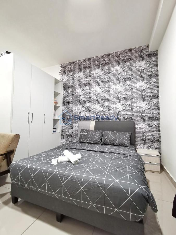 Twin Galaxy Suites By Sr Home Johor Bahru Bagian luar foto
