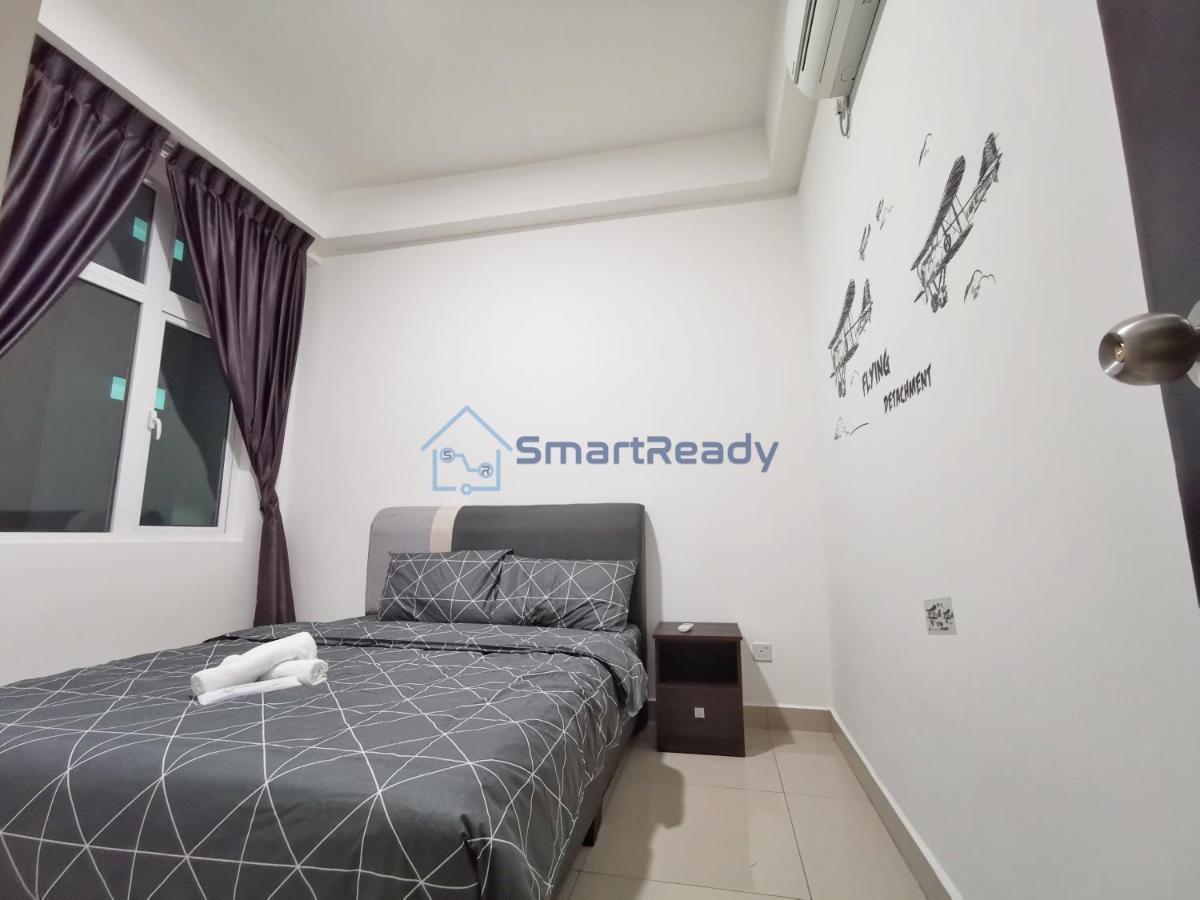 Twin Galaxy Suites By Sr Home Johor Bahru Bagian luar foto