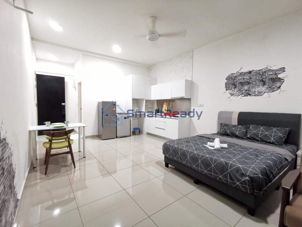 Twin Galaxy Suites By Sr Home Johor Bahru Bagian luar foto