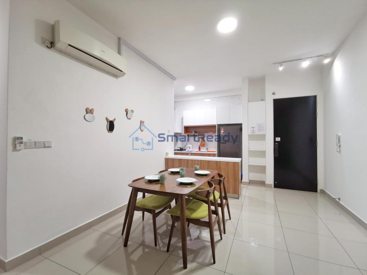 Twin Galaxy Suites By Sr Home Johor Bahru Bagian luar foto