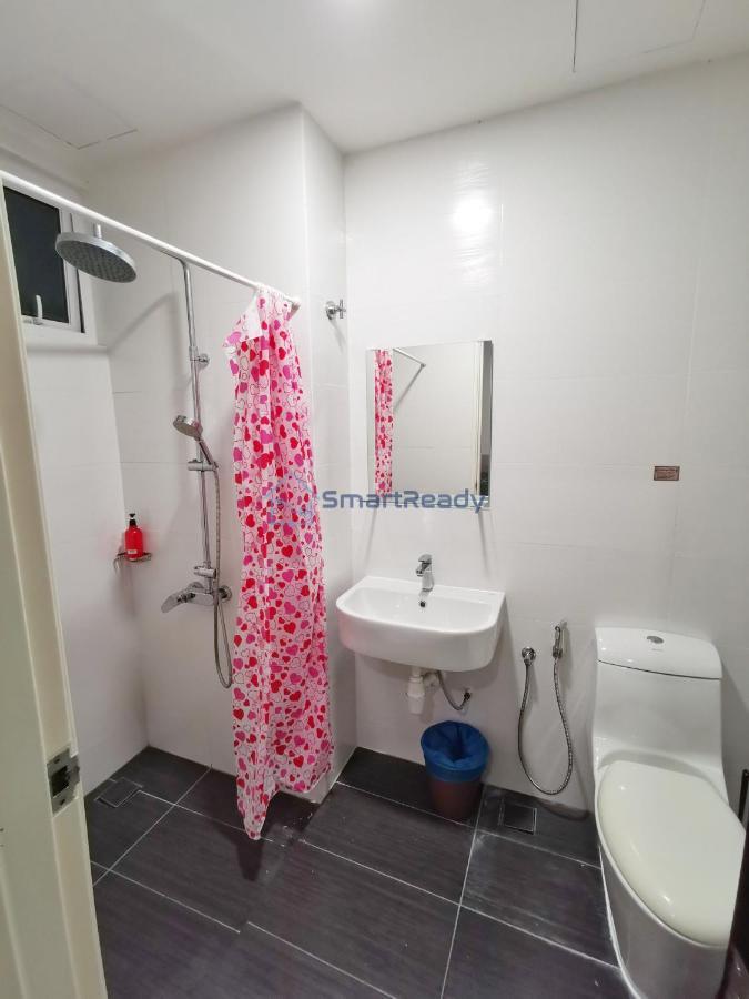 Twin Galaxy Suites By Sr Home Johor Bahru Bagian luar foto