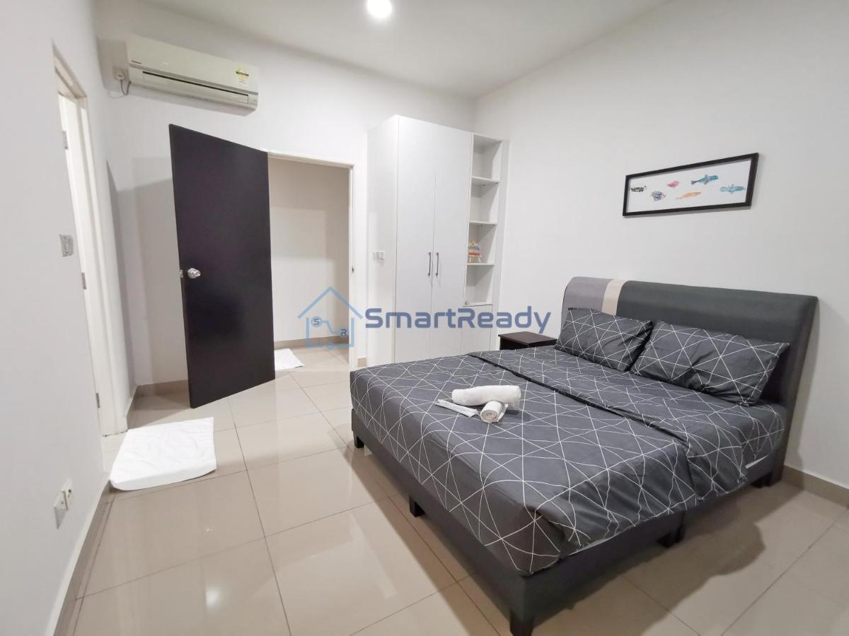 Twin Galaxy Suites By Sr Home Johor Bahru Bagian luar foto