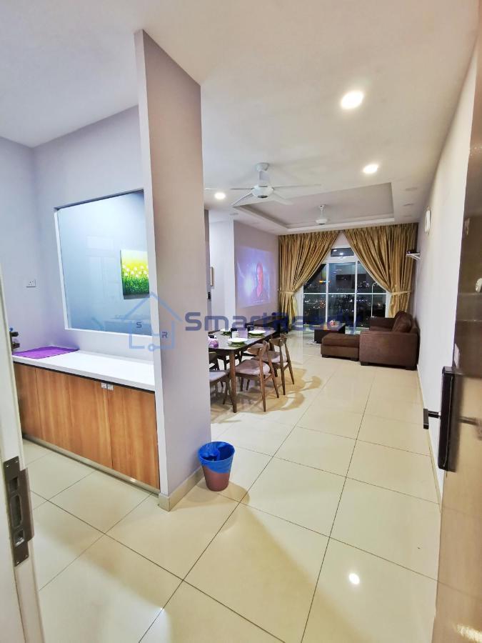 Twin Galaxy Suites By Sr Home Johor Bahru Bagian luar foto