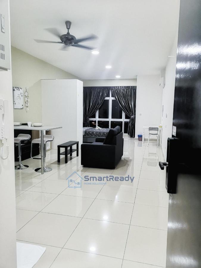 Twin Galaxy Suites By Sr Home Johor Bahru Bagian luar foto